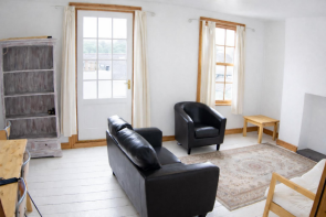 5, Mount Pleasant Terrace, Y Cilgant, Bangor LL57 2AD