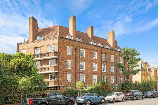 1-bed flat on Pritchards Road, Bethnal Green, £425,000