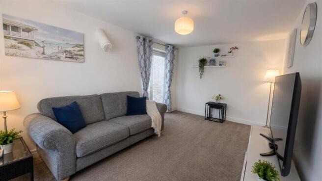 4 bed Detached for sale Image 7