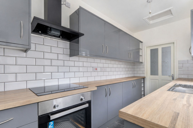 3 bed Terraced for sale Image 5