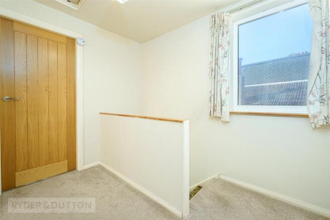 3 bed Semi-Detached for sale Image 12