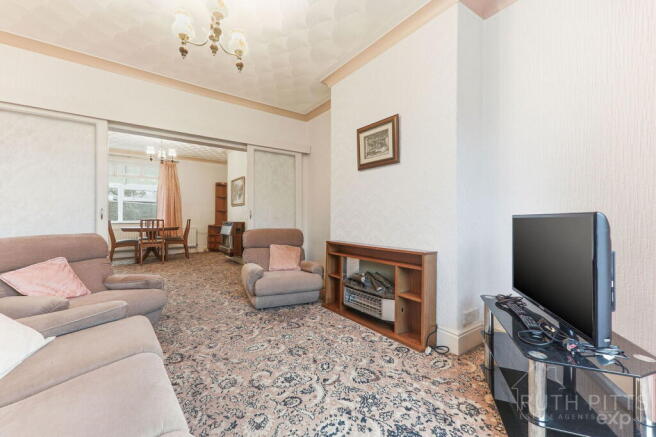 3 bed Semi-Detached for sale Image 9