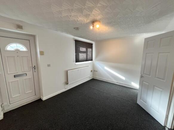 Living room photo 2