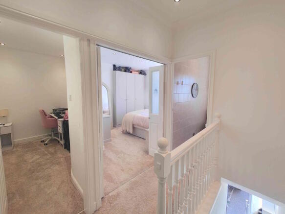 2 bed Terraced for sale Image 9