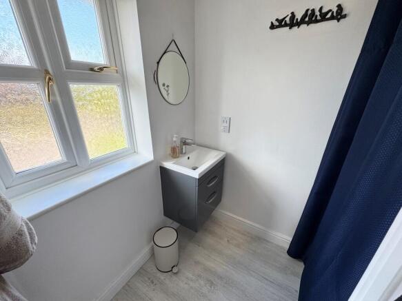 En-Suite Off Master