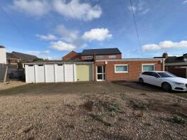 54, Woodgate, Leicester LE7 7LJ