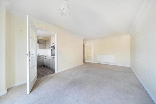 Allingham Lodge, Eastbourne, East Sussex photo 4