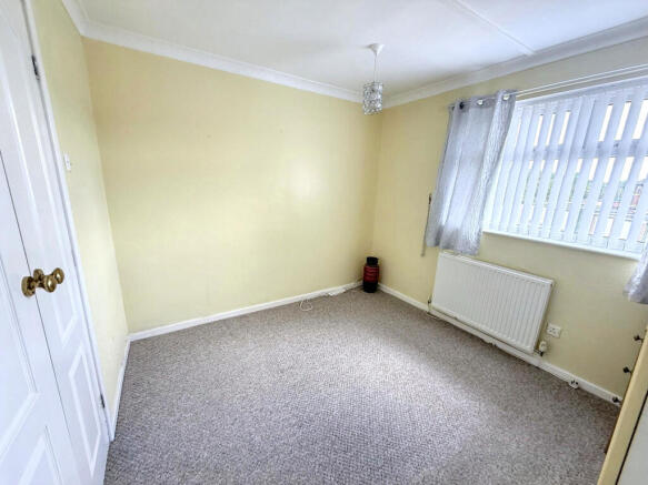 3 bed Terraced for sale Image 9