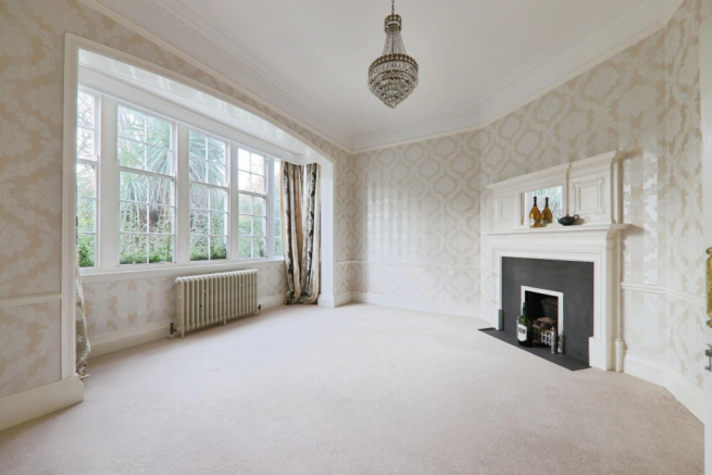 9 bed Detached for sale Image 11