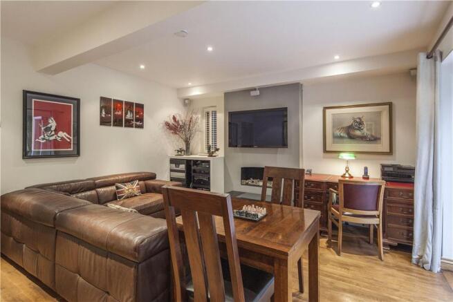 Reception Room: W2