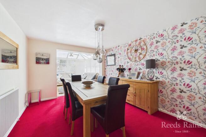 4 bed Detached for sale Image 10