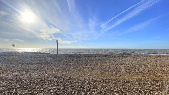 Beach Green, Brighton Road, Lancing, West Sussex, BN15 photo 4
