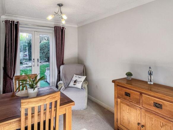 The Acorns - Retirement Apartment for Over 60's - No Chain photo 2
