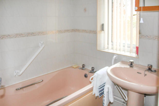 Photo 6