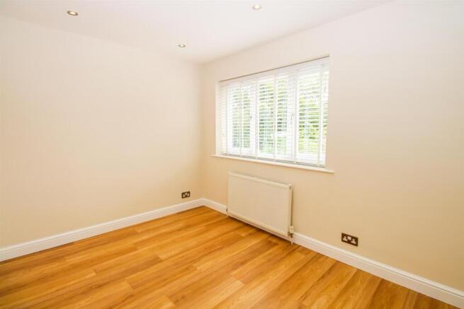 2 bed House for sale Image 7