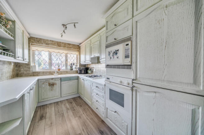 1386539-11-692ed6...