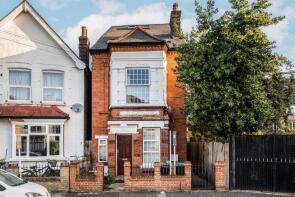 Flat C, 82, Wearside Road, Ladywell, London SE13 7UL