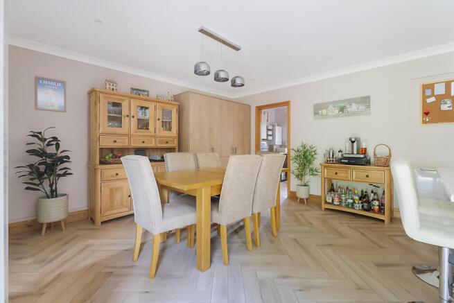 Castle Drive, Horley, Surrey, RH6 photo 3