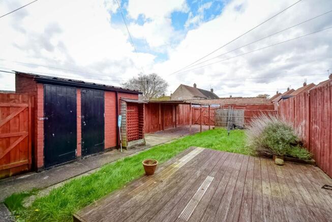 3 bed Terraced to rent Image 11