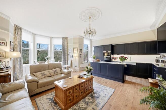 2 bed Apartment for sale Image 5