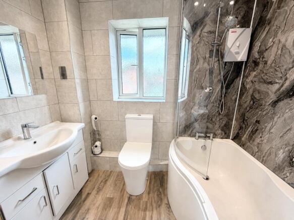 3 bed Semi-Detached for sale Image 12