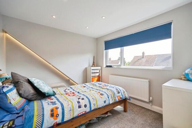 5 bed Semi-Detached for sale Image 12