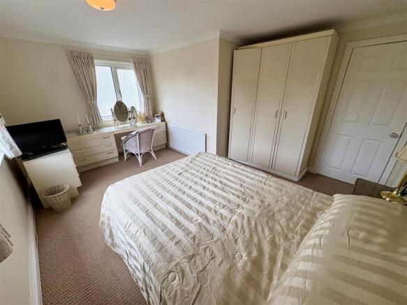 3 bed Detached for sale Image 12