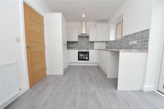 Hollins Road, Oldham, Greater Manchester, OL8 photo 4