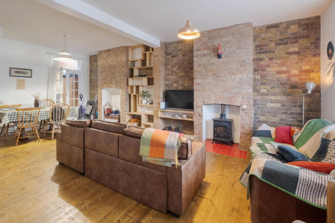 2-bed house on Steele Road, London, N17, £600,000