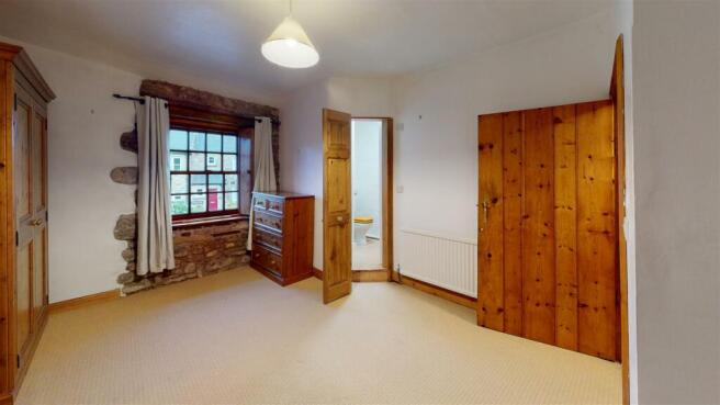 Roeburn-Cottage-Bedroom(1).jpg