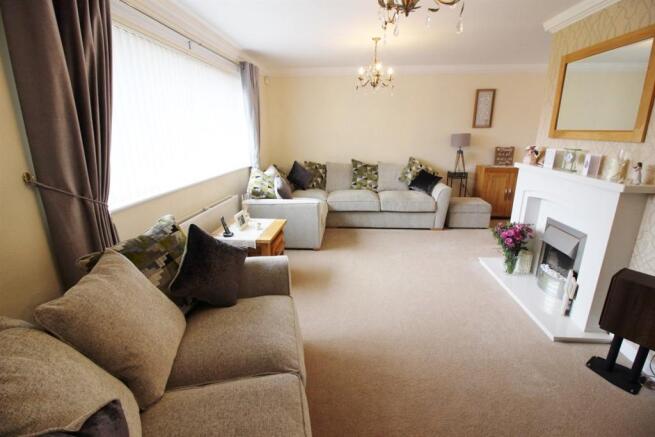 living room/dining r