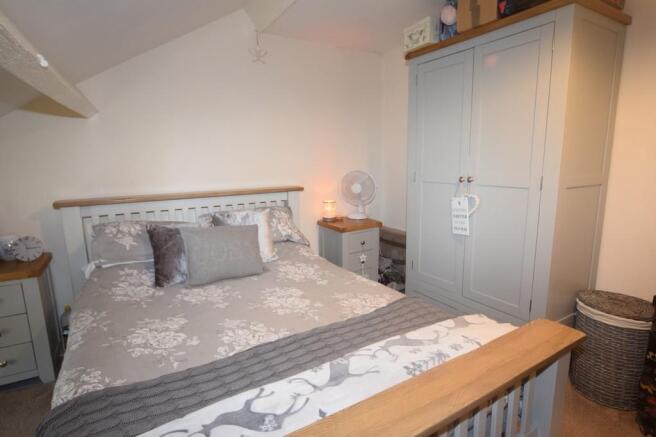 BEDROOM 2