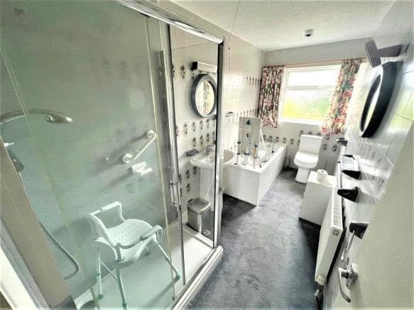 Bathroom/Shower Room