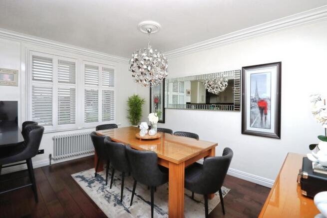 4 bed Semi-Detached for sale Image 10