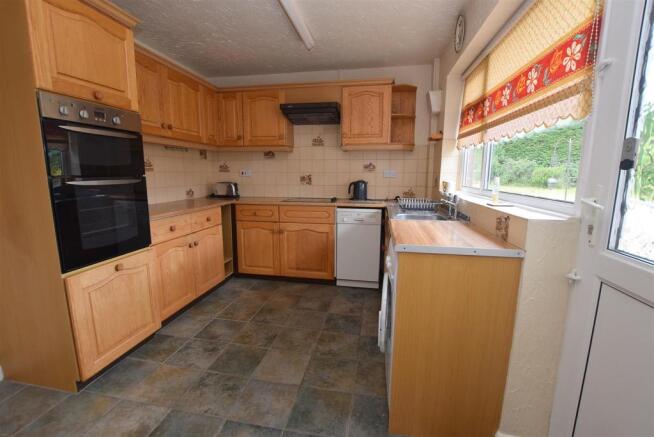 Fitted Kitchen