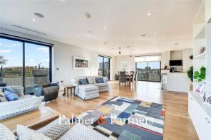 35, 90 Gemini House, New London Road, Chelmsford CM2 0PD