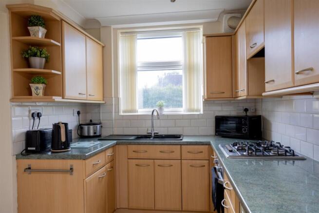 3 bed House for sale Image 8