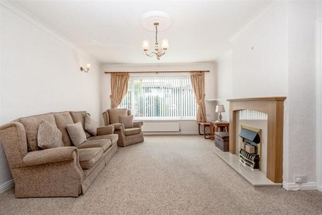 2 bed Semi-Detached Bungalow for sale Image 5