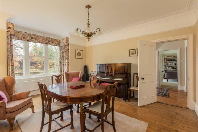 The Avenue 10 Dining Room-2.jpg
