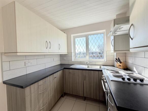 Lodge Lane, Dukinfield photo 4