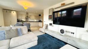 Flat 26, 61 Longview Court, Southville Road, Feltham TW14 8FN