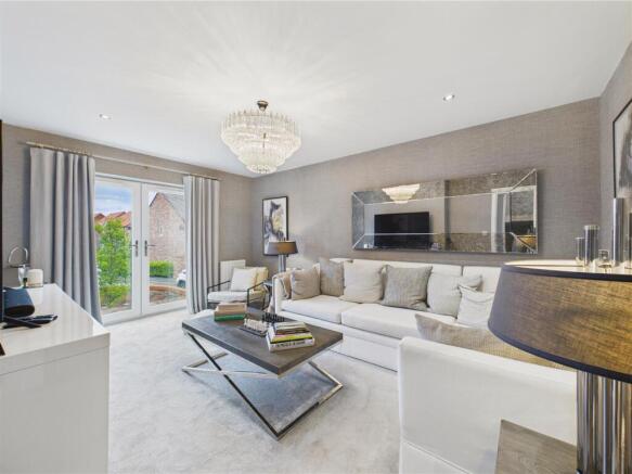 5 bed Detached for sale Image 4