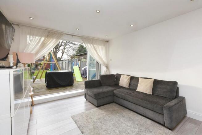 Lounge / Kitchen