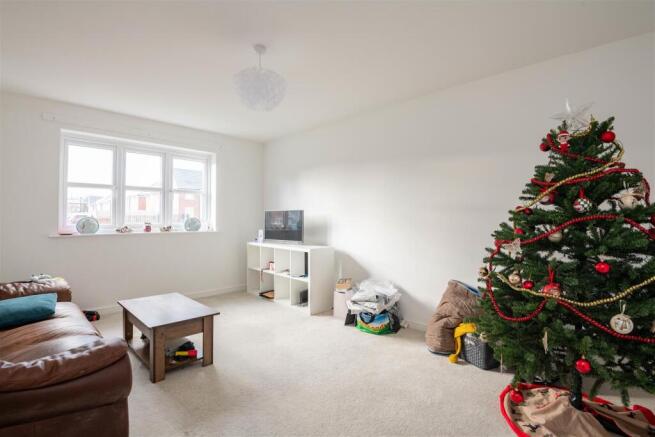 Scholars Close, Lostock Hall photo 4