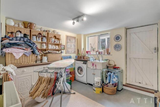 Attik 9 St Johns Road, Bungay NR35, 1DH (52).jpg