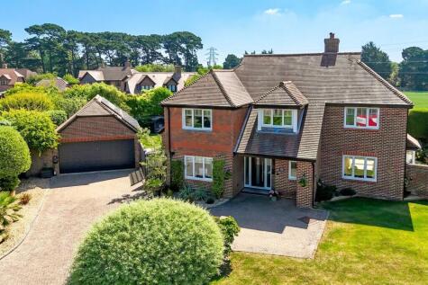 East Drive, Angmering, BN16