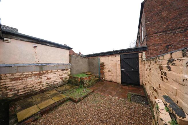 2 bed House to rent Image 8