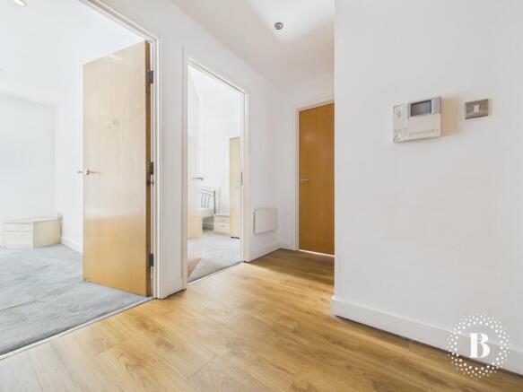2 bed Flat to rent Image 6