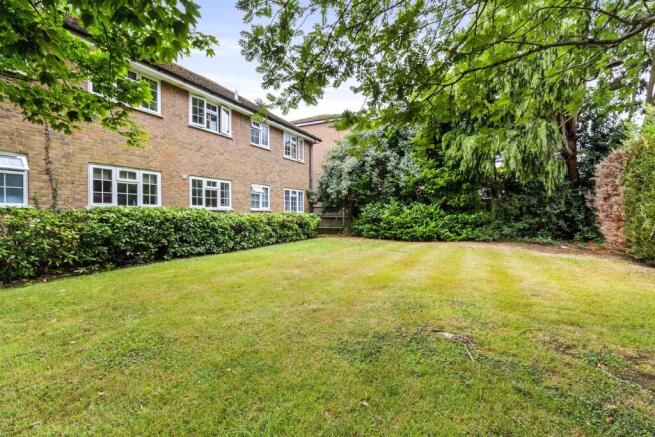 St Lawrence Court, 3-010.JPG