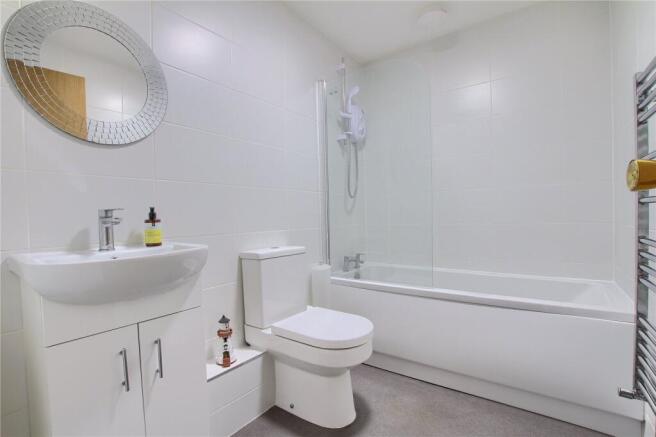 2 bed Flat for sale Image 9